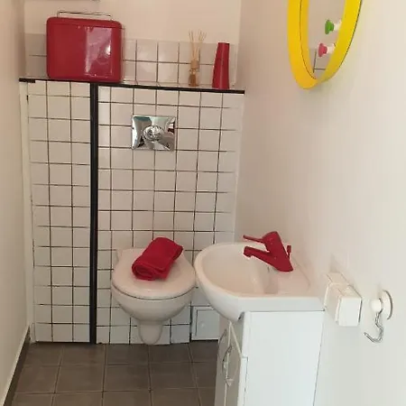 Comfortable Apartment, 10min Airport 아파트 *